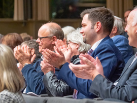 Auszeichnung: Verleihung der Otto-Jochum Medaille sowie der Staatlichen Anerkennung als Chorleiter*in im Laienmusizieren (Foto: Peter Mößmer)