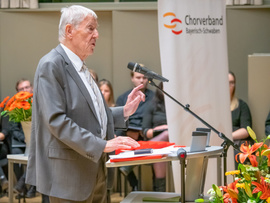 Auszeichnung: Verleihung der Otto-Jochum Medaille sowie der Staatlichen Anerkennung als Chorleiter*in im Laienmusizieren (Foto: Peter Mößmer)