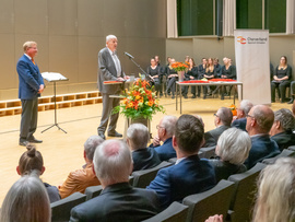 Auszeichnung: Verleihung der Otto-Jochum Medaille sowie der Staatlichen Anerkennung als Chorleiter*in im Laienmusizieren (Foto: Peter Mößmer)