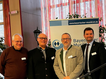 Jürgen Schwarz, Bernhard van Almsick, Dr. Helmut Kaltenhauser, MdL und Christian Toth (Foto: CBS)