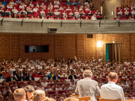 Chorklassentreffen: Singen aus voller Kehle (Foto: Peter Mößmer)