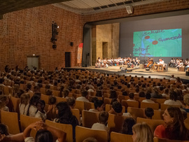 Chorklassentreffen: Singen aus voller Kehle (Foto: Peter Mößmer)